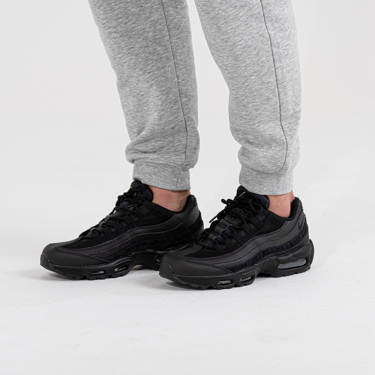 NIKE Pantofi Sport Air Max 95 Essential Men s Shoe BuzzSneakers