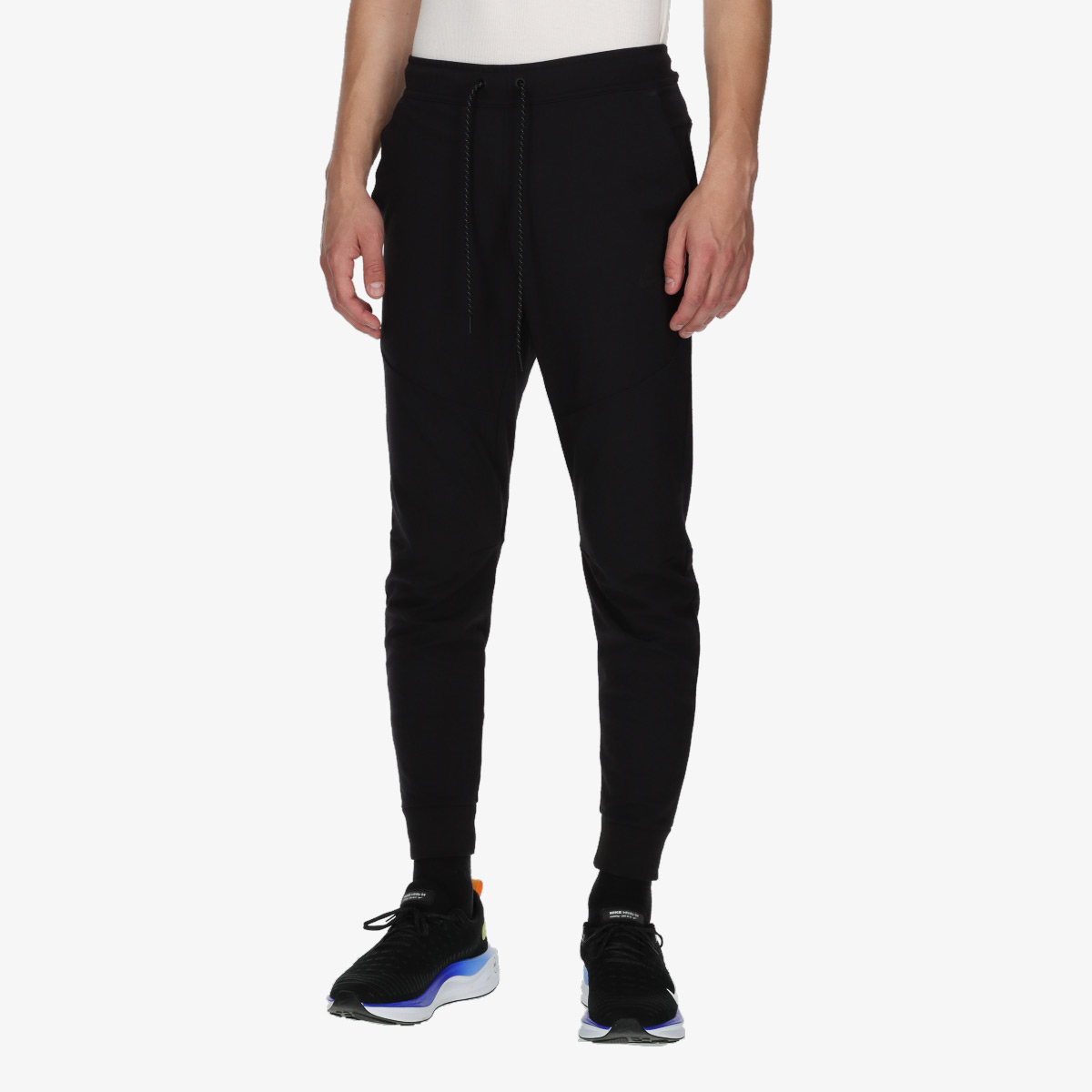 NIKE Pantaloni de trening Tech Essentials | BuzzSneakers Romania