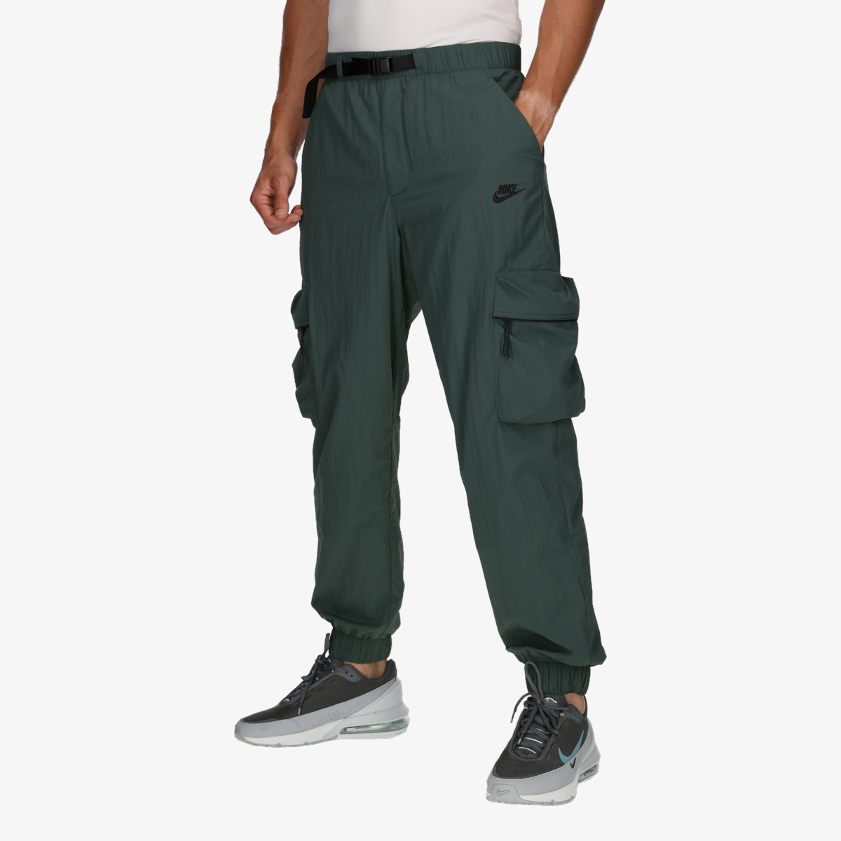NIKE Pantaloni de trening Tech Woven | BuzzSneakers Romania