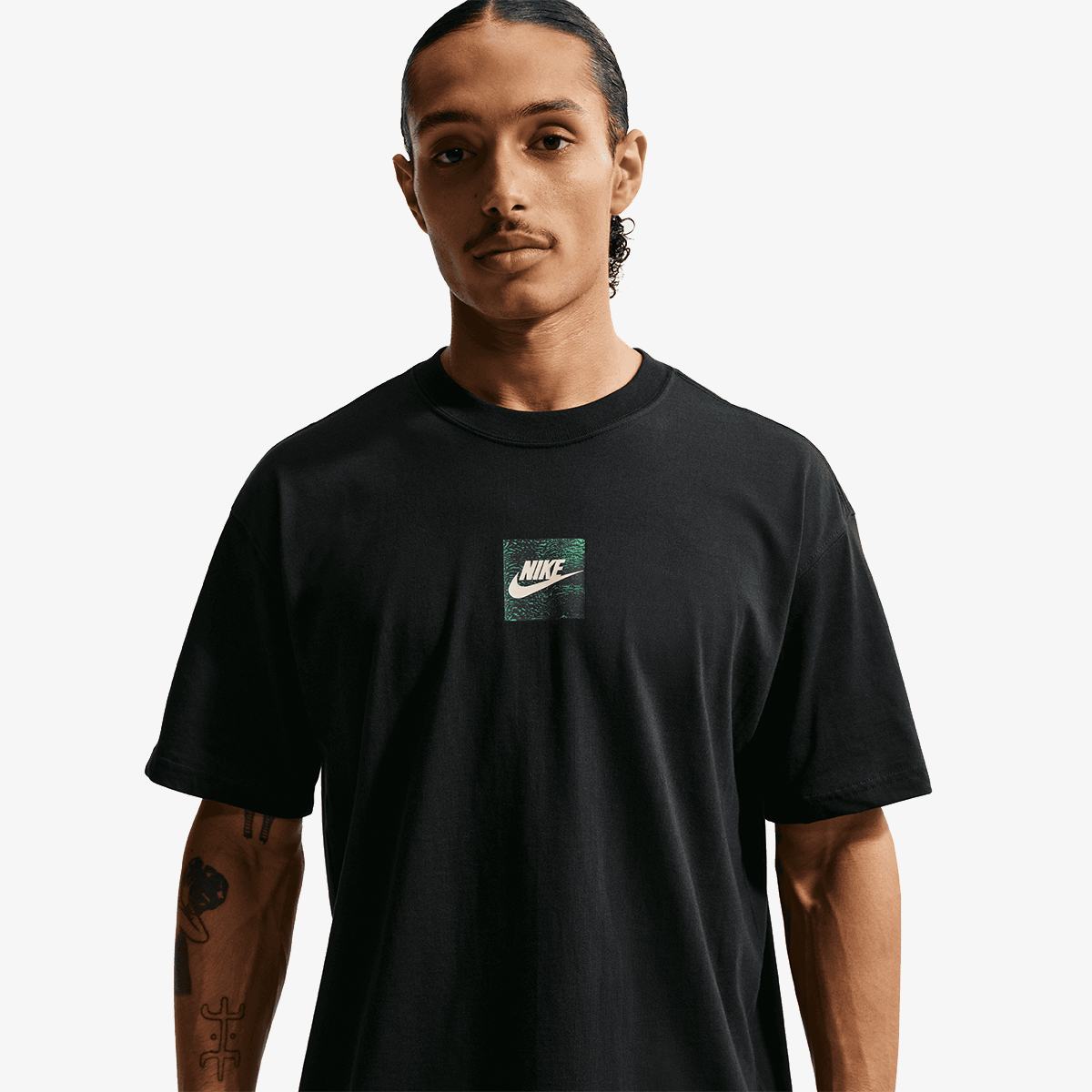 真人M5 F1 FV AC NIKE Tricouri U NSW TEE LSE CELEBRATE FUTR | BuzzSneakers Romania