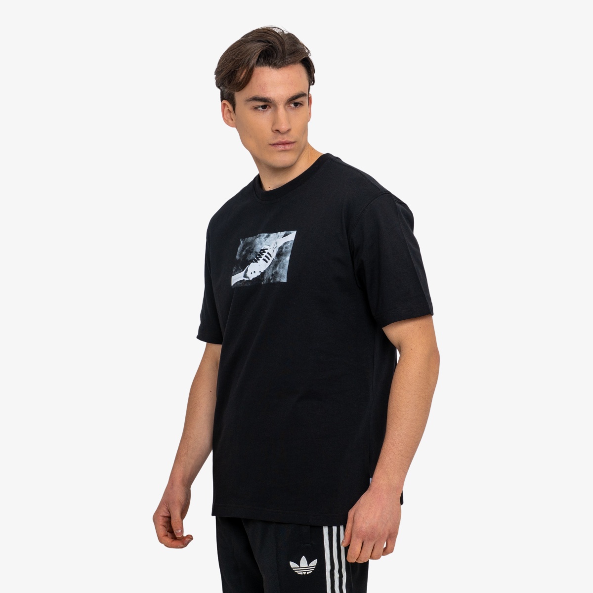 ADIDAS Tricouri GFX | BuzzSneakers Romania
