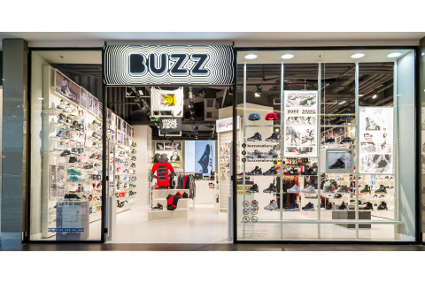 buzz sneakers mega mall
