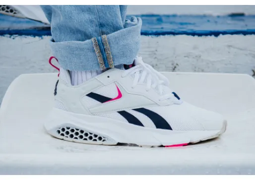 Amintiri din copilărie cu Reebok Hexalite Legacy