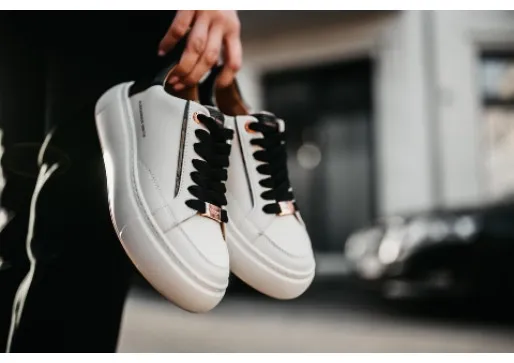 ACBC Greenwich - Sneakerșii care te fac să dansezi în stradă