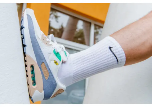 Always in style with the NIKE AIR MAX 90 SE XCAT