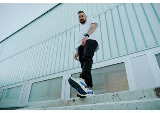 Le buzz sneaker shop shop