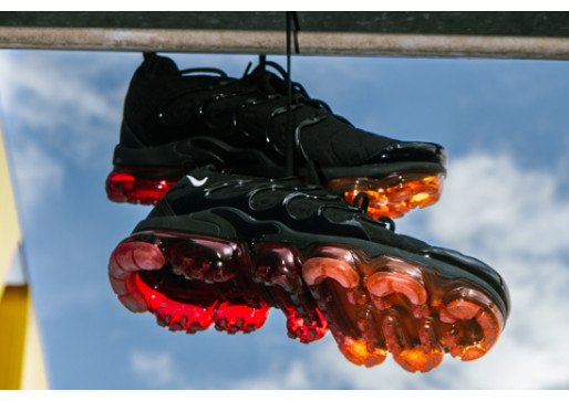 NIKE AIR VAPORMAX PLUS – ACOLO UNDE STILUL ÎNTÂLNEȘTE MIȘCAREA