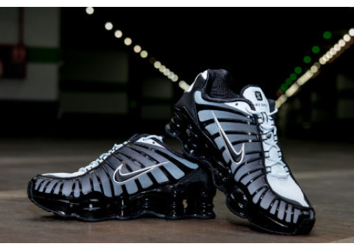 NIKE SHOX TL: ENERGIE URBANĂ