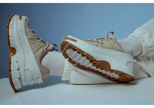 STÂND FERM, MIȘCÂNDU-MĂ LIBER: POVESTEA MEA CU NIKE ZOOM VOMERO ROAM