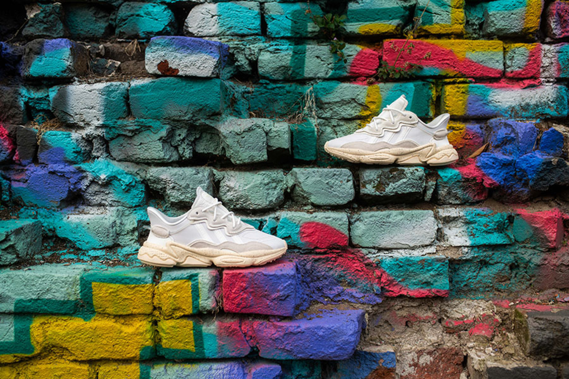 Buzz_Crew_adidas_Ozweego_RO_8_