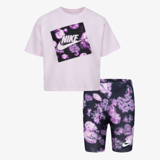 NIKE TRICOU SI PANTALONI SCURTI Boxy Tee & Bıke Short 