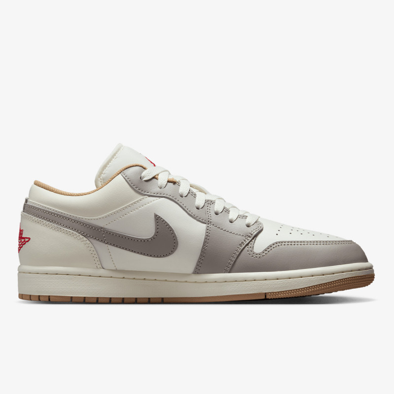 NIKE Pantofi Sport AIR JORDAN 1 LOW 