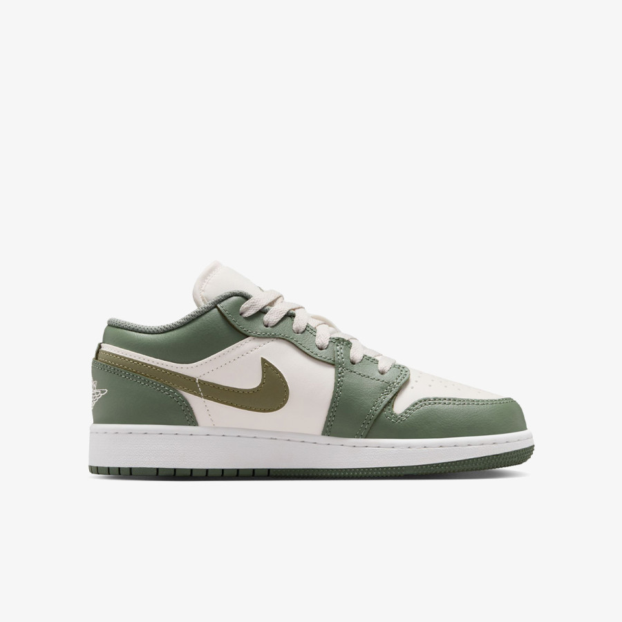 NIKE Pantofi Sport AIR JORDAN 1 LOW BG 