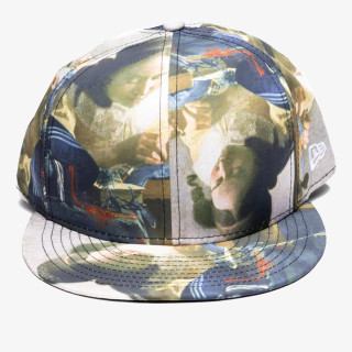 NEW ERA Sapca Le Louvre All Over Print 59FIFTY Fitted Cap <br /> 
