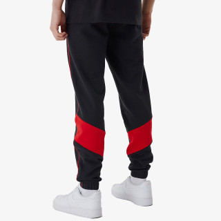 NEW ERA Pantaloni de trening HLAČE NBA COLOR INSERT JOGGER CHIBUL BLK 