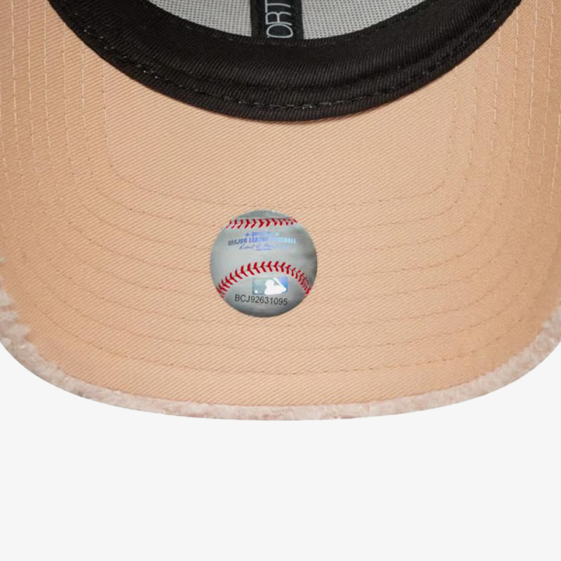 NEW ERA Sapca FEMALE BORG 9FORTY® 