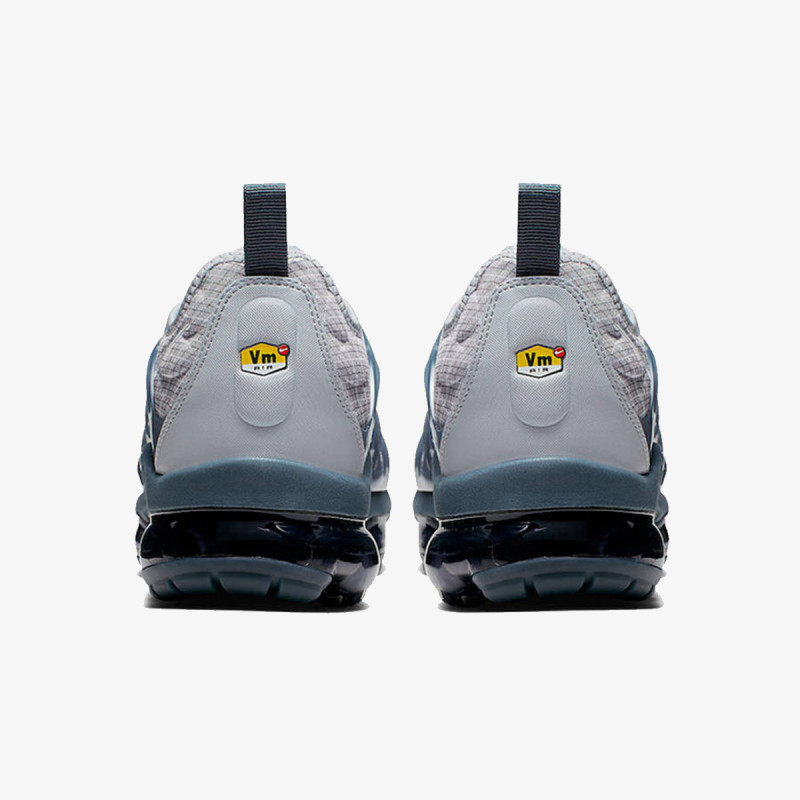 NIKE Pantofi Sport AIR VAPORMAX PLUS 