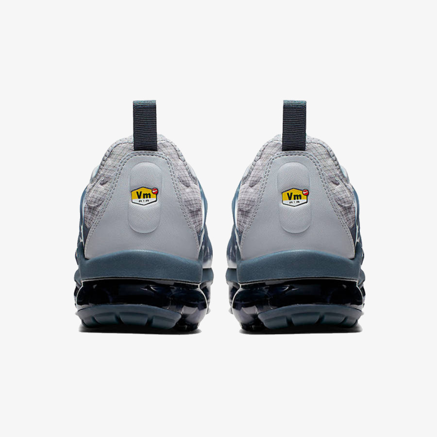 NIKE Pantofi Sport AIR VAPORMAX PLUS 