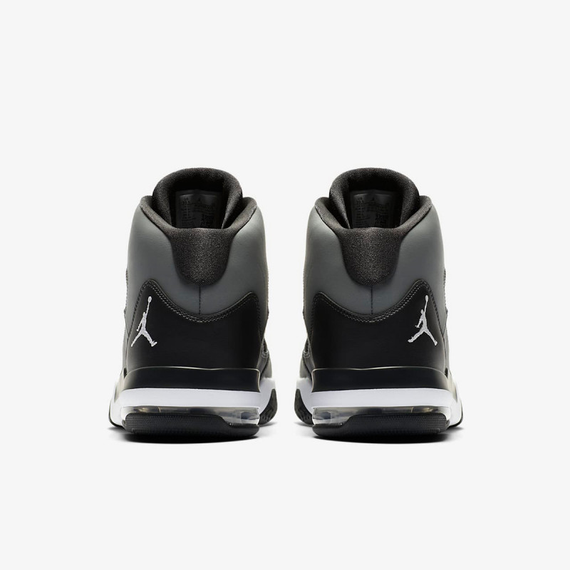 NIKE Pantofi Sport JORDAN MAX AURA 