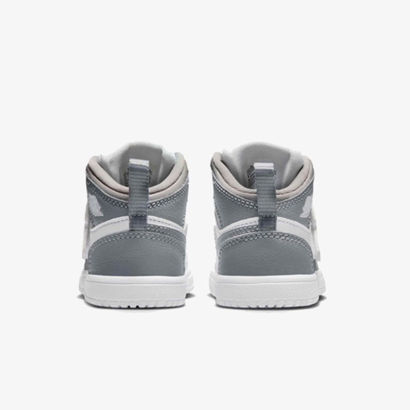 NIKE Pantofi Sport SKY JORDAN 1 BT 