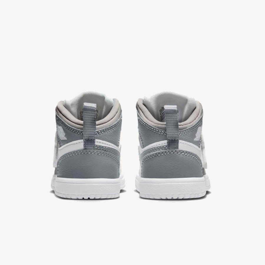 NIKE Pantofi Sport SKY JORDAN 1 BT 