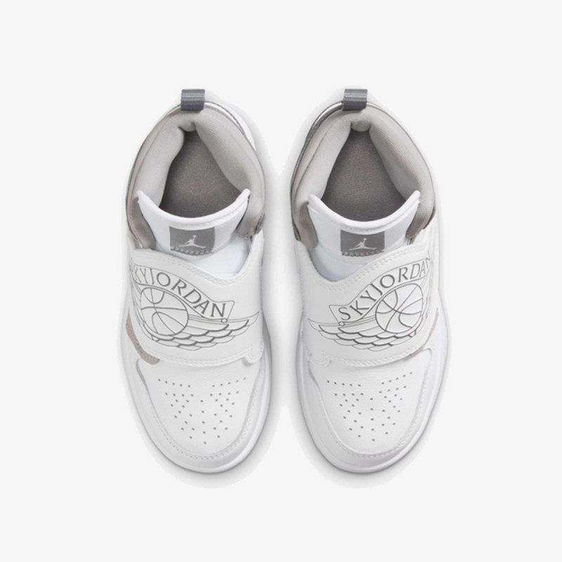 NIKE Pantofi Sport SKY JORDAN 1 BP 