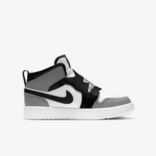 NIKE Pantofi Sport SKY JORDAN 1 BP 