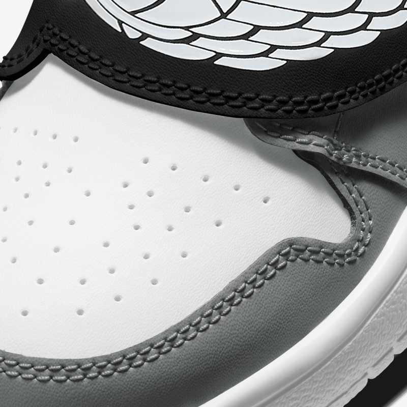 NIKE Pantofi Sport SKY JORDAN 1 BP 