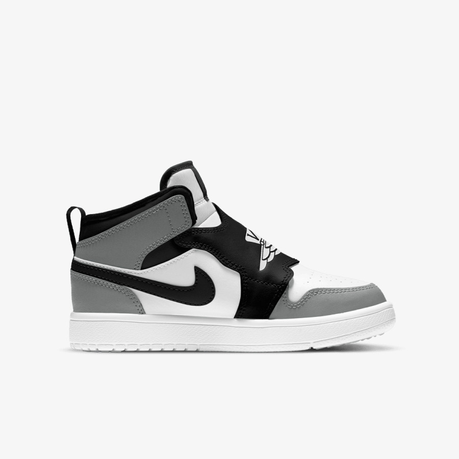 NIKE Pantofi Sport SKY JORDAN 1 BP 