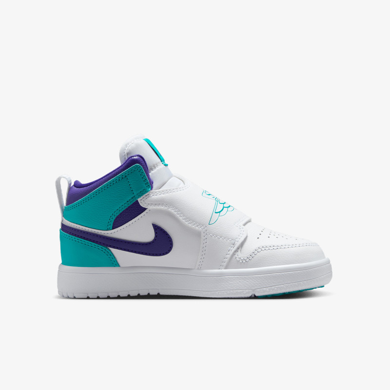 NIKE Pantofi Sport SKY JORDAN 1 BP 