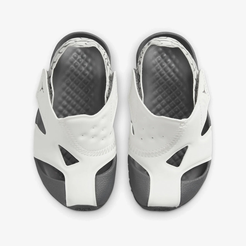 NIKE Pantofi Sport JORDAN FLARE BT 