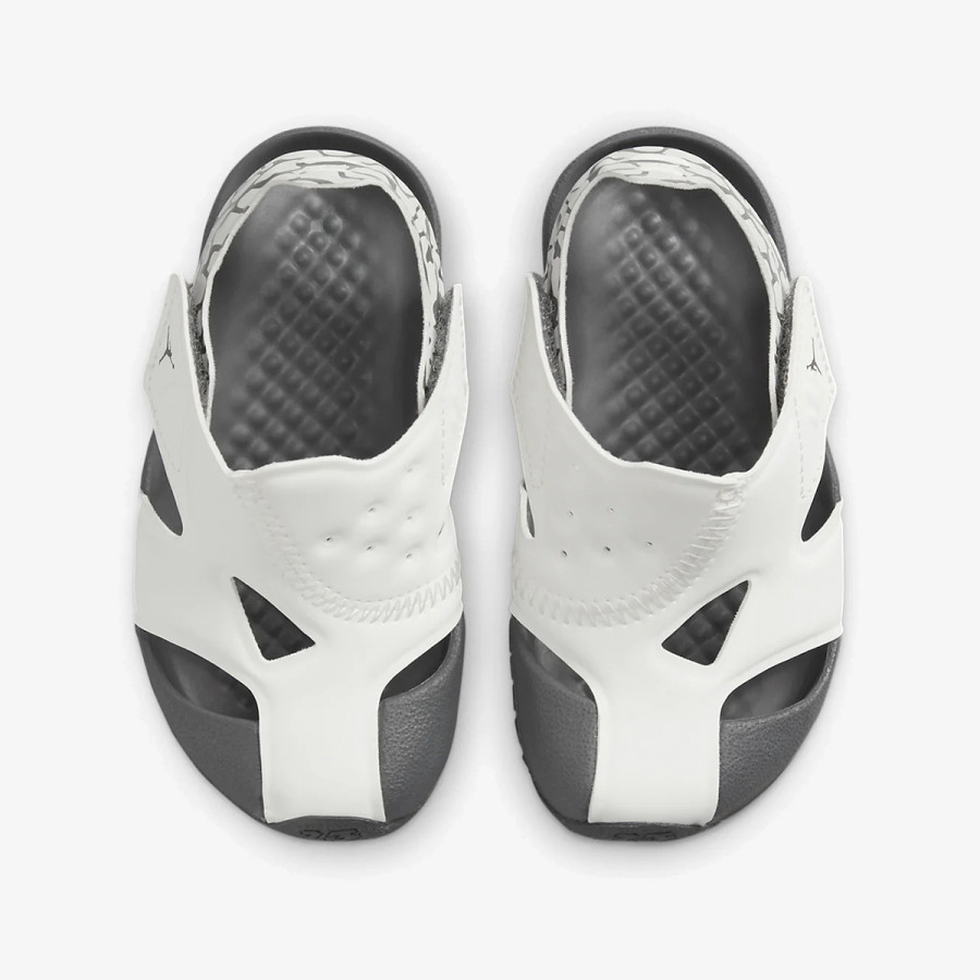 NIKE Pantofi Sport JORDAN FLARE BT 