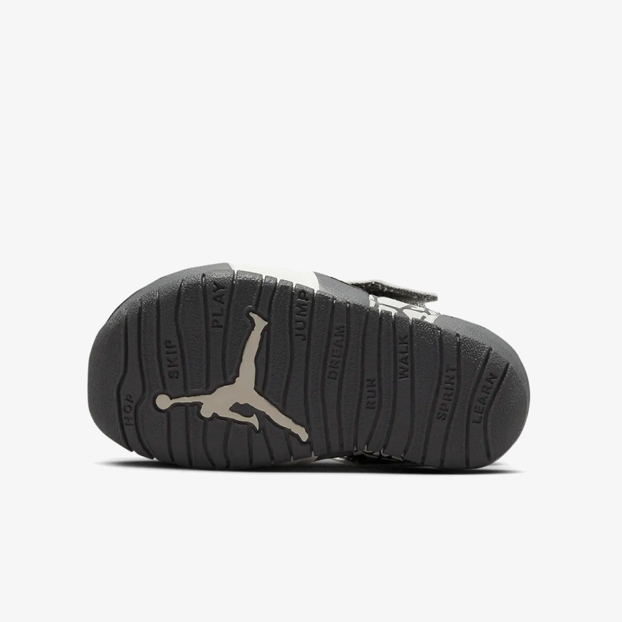 NIKE Pantofi Sport JORDAN FLARE BT 
