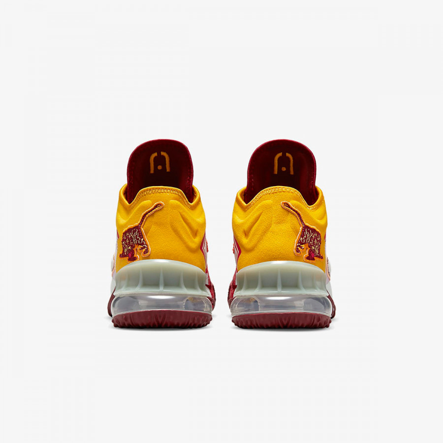 NIKE Pantofi Sport LEBRON XVIII LOW 