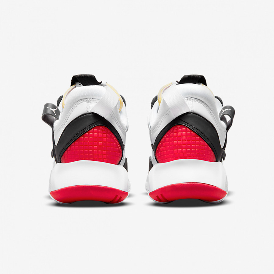 NIKE Pantofi Sport JORDAN MA2 