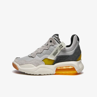NIKE Pantofi Sport WMNS JORDAN MA2 