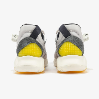 NIKE Pantofi Sport WMNS JORDAN MA2 