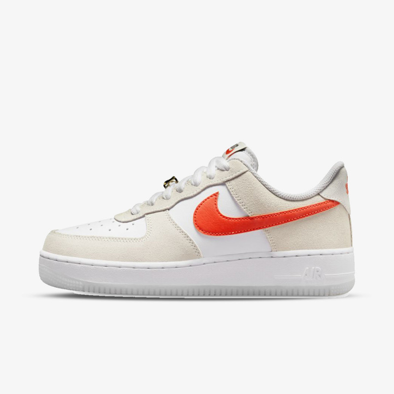 NIKE Pantofi Sport WMNS AIR FORCE 1 '07 SE S50 