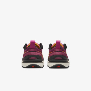 NIKE Pantofi Sport WAFFLE ONE 