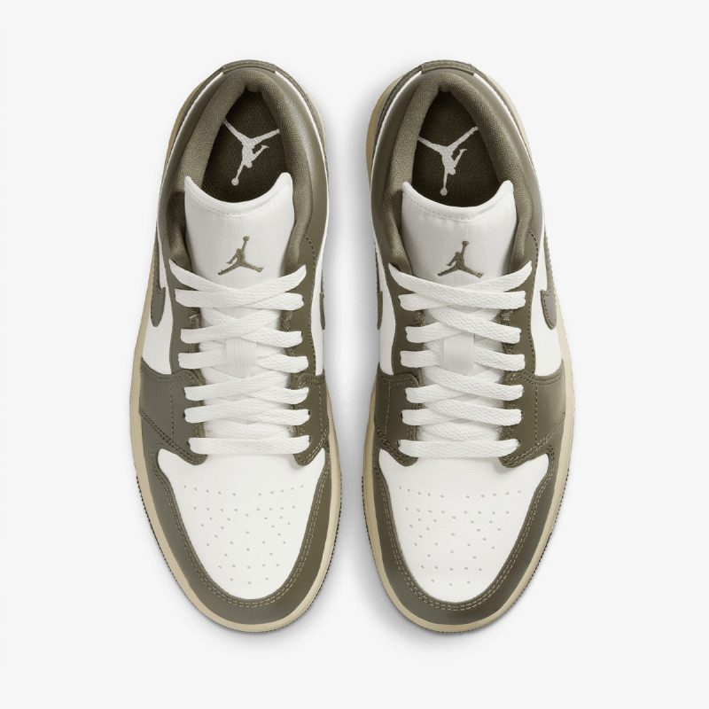 NIKE Pantofi Sport WMNS AIR JORDAN 1 LOW 