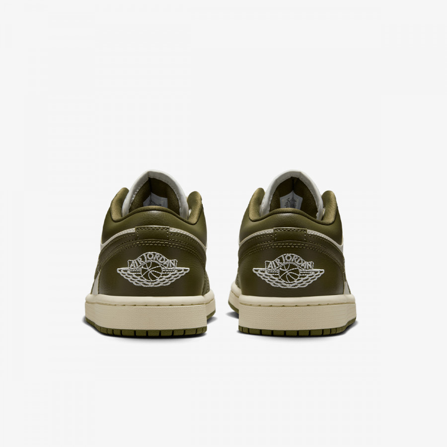 NIKE Pantofi Sport WMNS AIR JORDAN 1 LOW 