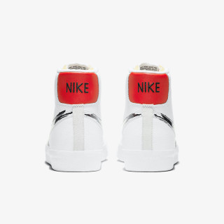 NIKE -1 NIKE BLAZER MID '77 