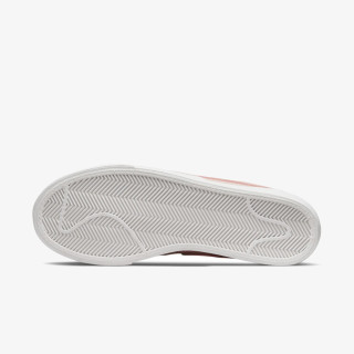 NIKE Pantofi Sport W BLAZER LOW PLATFORM ESS 