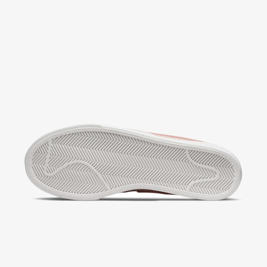 NIKE Pantofi Sport W BLAZER LOW PLATFORM ESS 