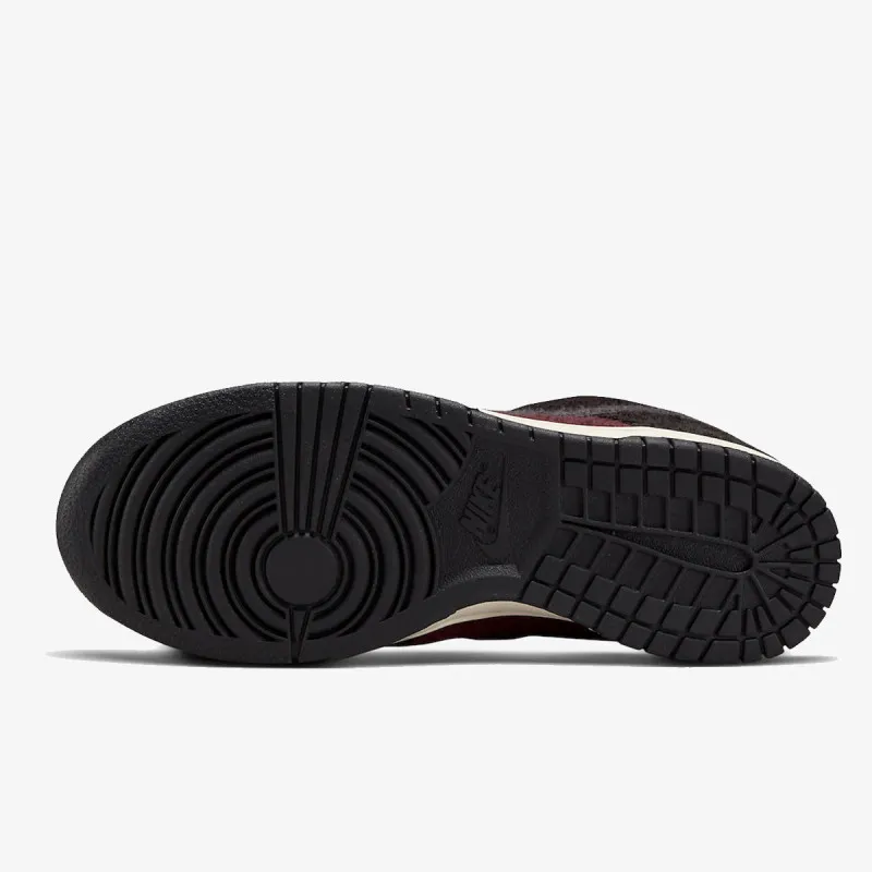 NIKE Pantofi Sport W NIKE DUNK LOW SE CC 