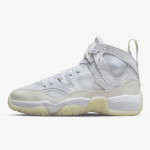 NIKE Pantofi Sport WMNS JUMPMAN TWO TREY 