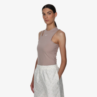 NIKE Body Sportswear Essential 
