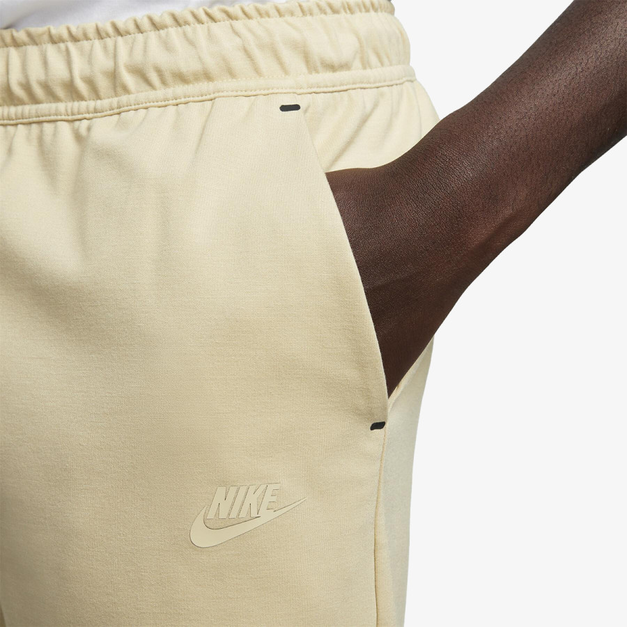 NIKE Pantaloni scurti Tech Essentials 