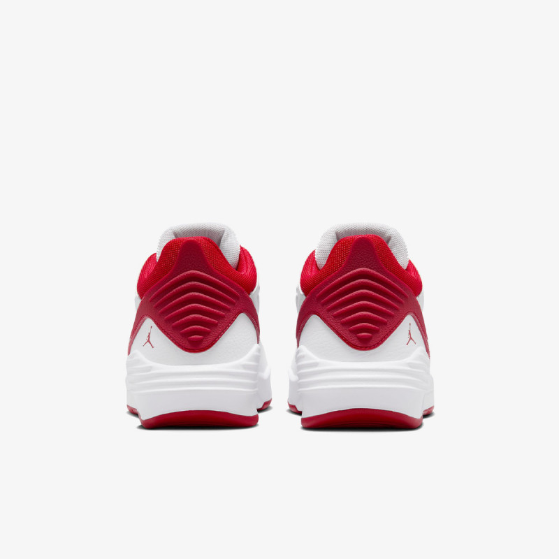NIKE Pantofi Sport JORDAN MAX AURA 5 BG 