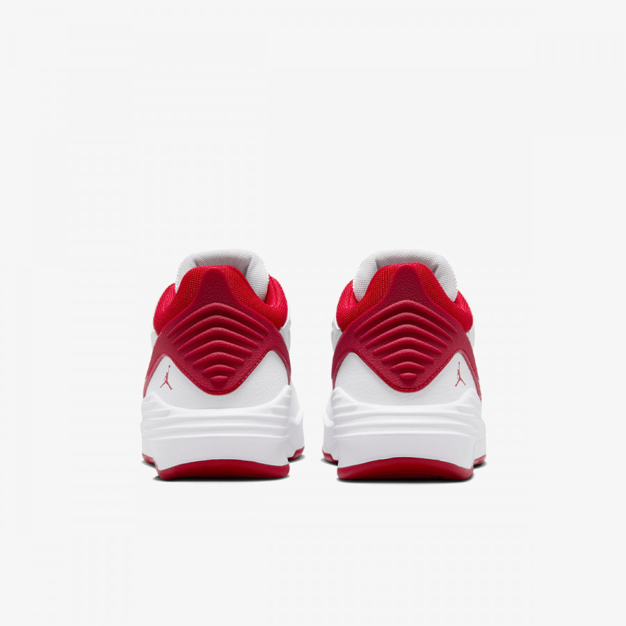 NIKE Pantofi Sport JORDAN MAX AURA 5 BG 